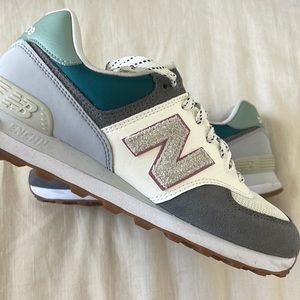 new balance 574 classics.